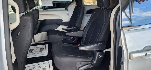 2022 Chrysler Voyager in Barton, MD 21521 - 18119796 8