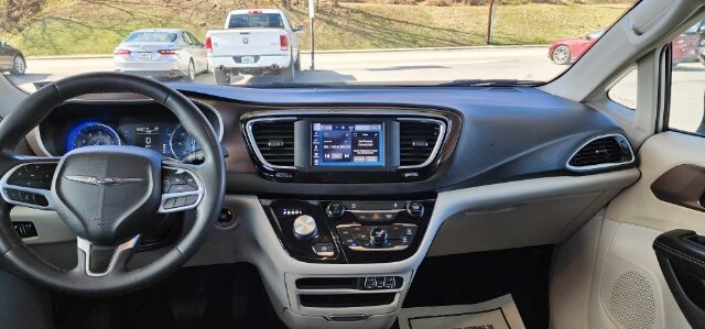 2022 Chrysler Voyager in Barton, MD 21521 - 18119796 7