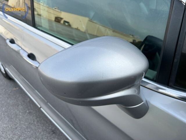 2017 Chrysler Pacifica in Decatur, GA 30032 - 18119805 18