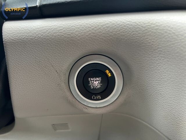 2017 Chrysler Pacifica in Decatur, GA 30032 - 18119805 28