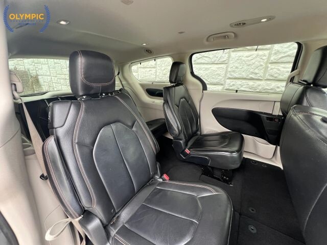 2017 Chrysler Pacifica in Decatur, GA 30032 - 18119805 41