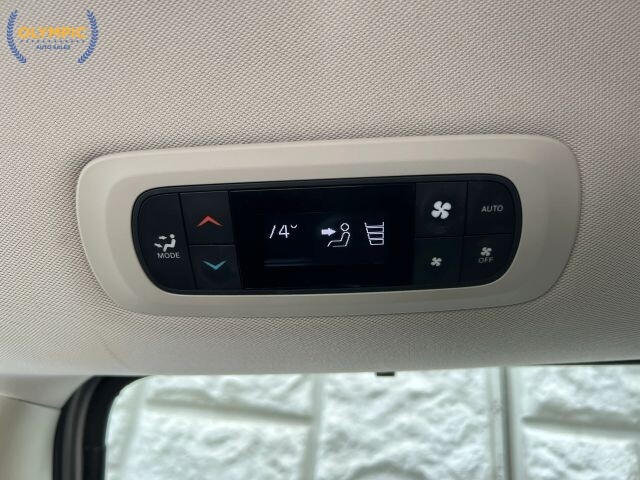 2017 Chrysler Pacifica in Decatur, GA 30032 - 18119805 33