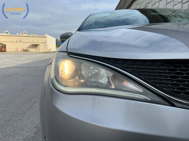 2017 Chrysler Pacifica in Decatur, GA 30032 - 18119805 14