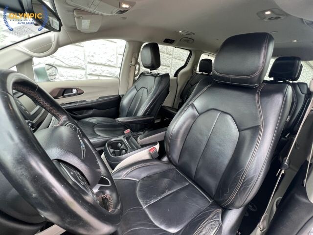 2017 Chrysler Pacifica in Decatur, GA 30032 - 18119805 37