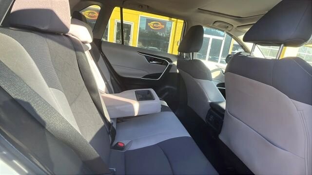2019 Toyota RAV4 in Greenville, SC 29607 - 18119813 23