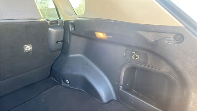 2019 Toyota RAV4 in Greenville, SC 29607 - 18119813 27