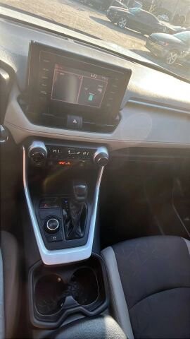 2019 Toyota RAV4 in Greenville, SC 29607 - 18119813 39