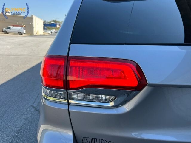 2017 Jeep Grand Cherokee in Decatur, GA 30032 - 18119816 15
