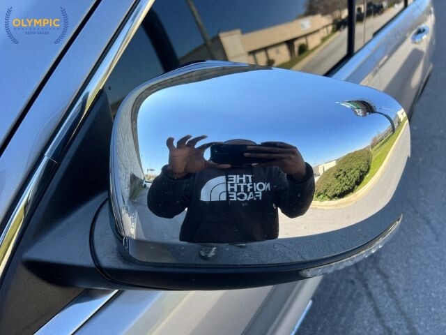 2017 Jeep Grand Cherokee in Decatur, GA 30032 - 18119816 17