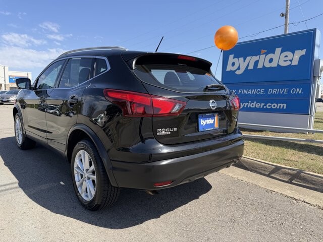 2018 Nissan Rogue Sport in Conway, AR 72032 - 18119817 13