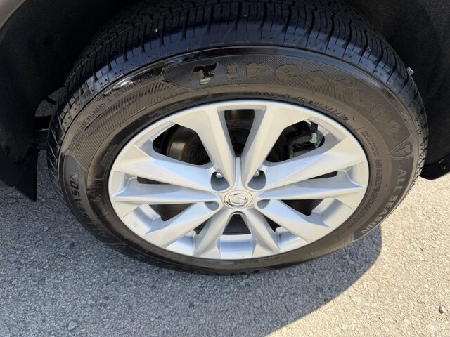 2018 Nissan Rogue Sport in Conway, AR 72032 - 18119817 14