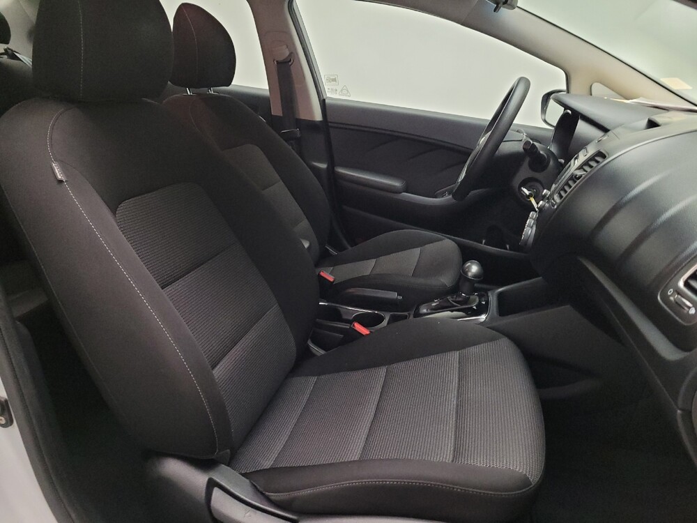 2018 Kia Forte in Downey, CA 90241 - 18119829 21