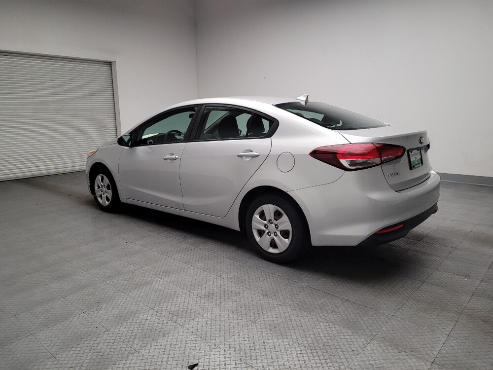 2018 Kia Forte in Downey, CA 90241 - 18119829 3