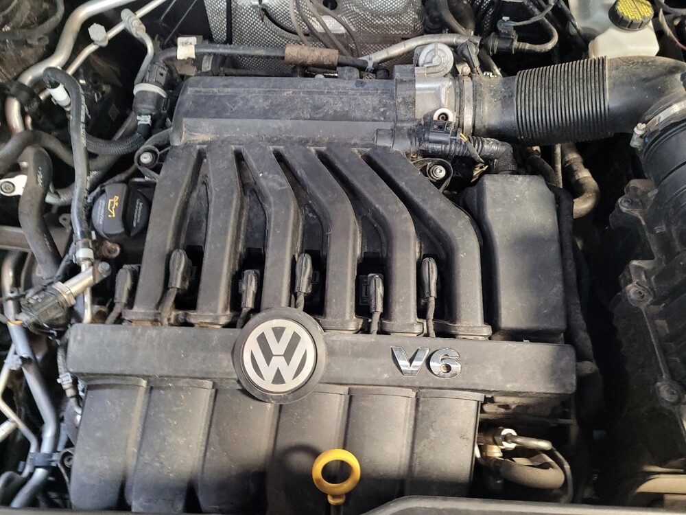 2021 Volkswagen Atlas in Downey, CA 90241 - 18119843 30