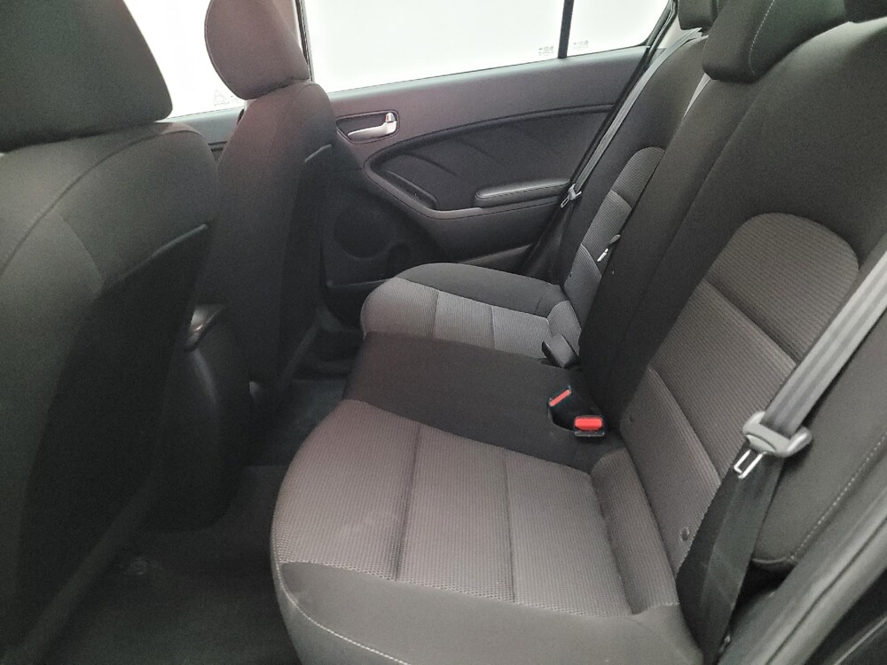 2018 Kia Forte in Torrance, CA 90504 - 18119847 18