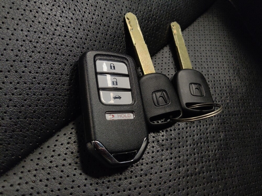 2014 Honda Accord in Glendale, AZ 85301 - 18119894 32