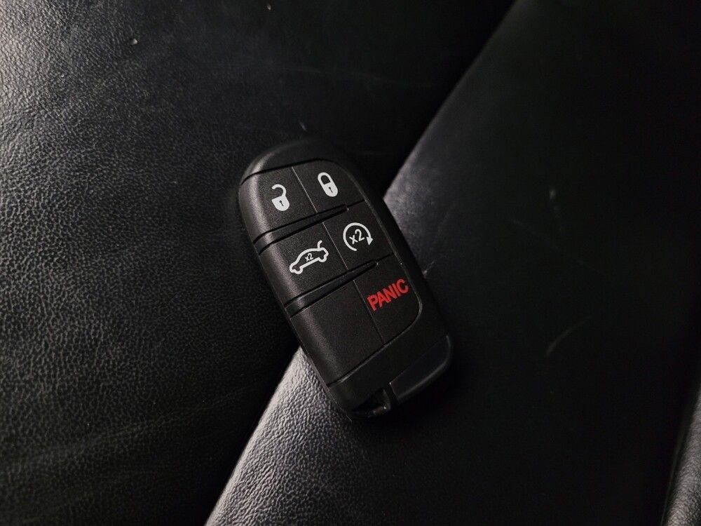 2021 Jeep Grand Cherokee in Glendale, AZ 85301 - 18119896 32