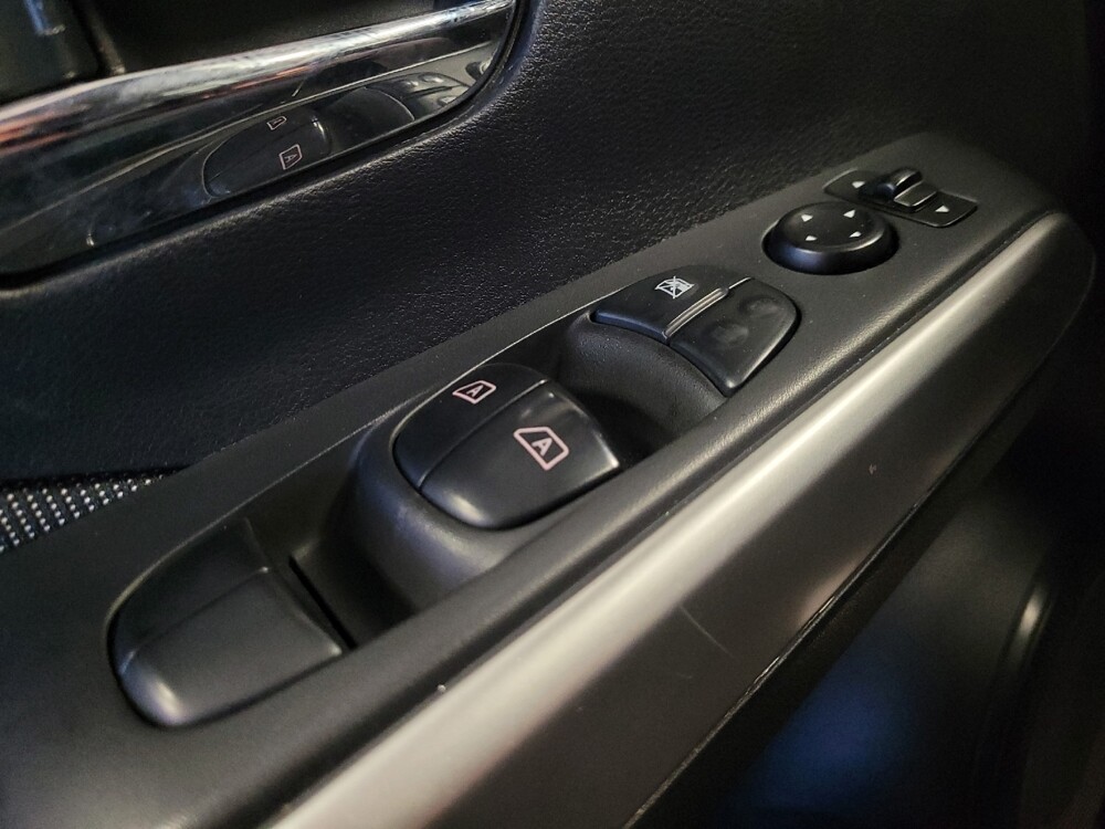 2019 Nissan Kicks in Glendale, AZ 85301 - 18119898 27