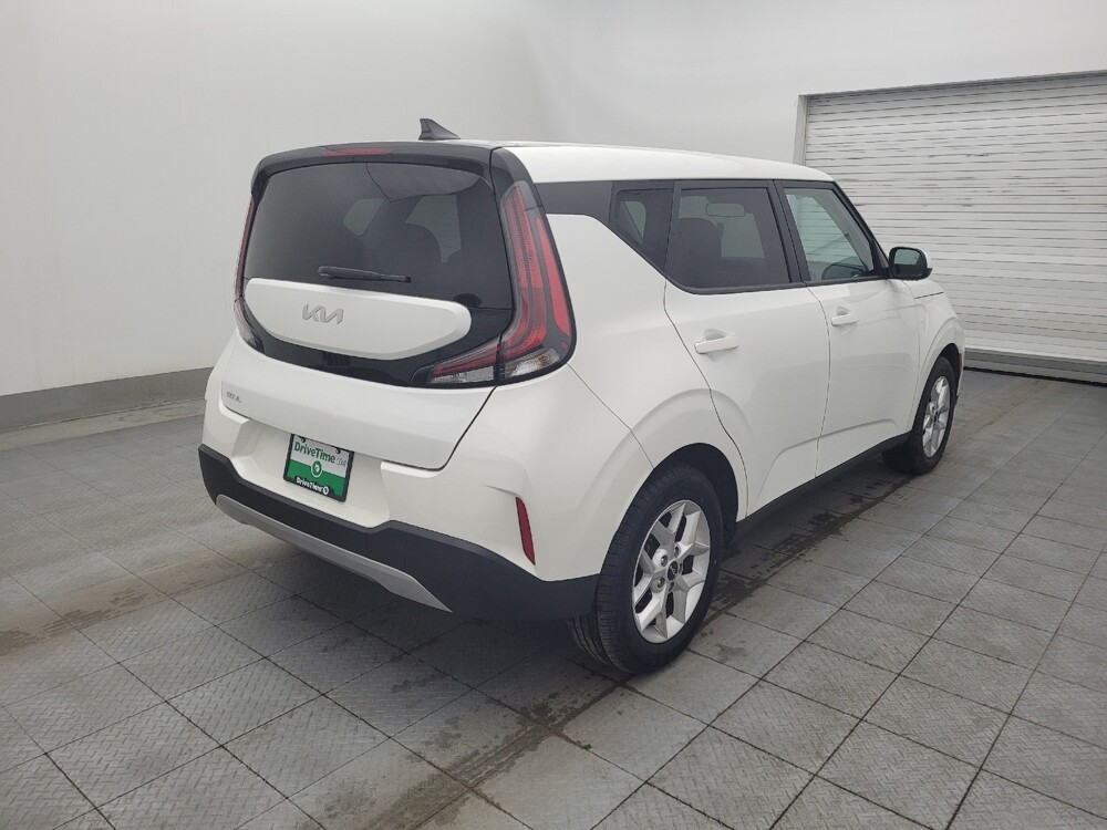 2024 Kia Soul in Macon, GA 31210 - 18119900 9