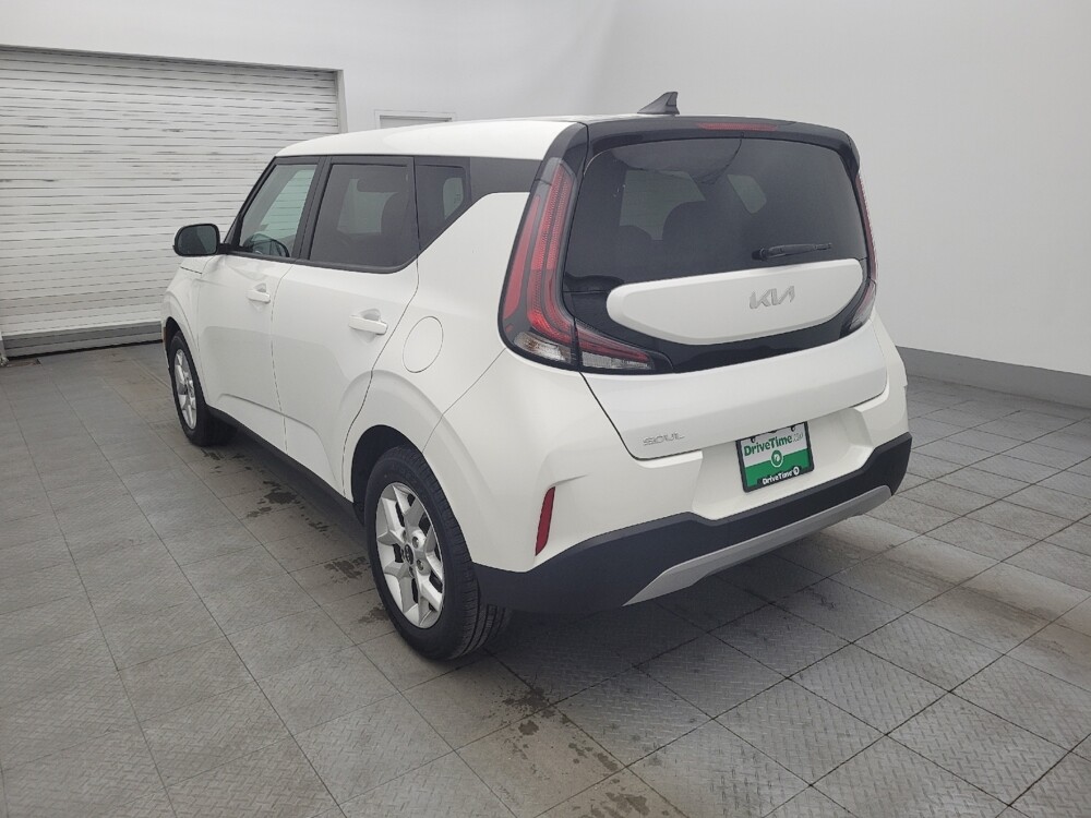2024 Kia Soul in Macon, GA 31210 - 18119900 5