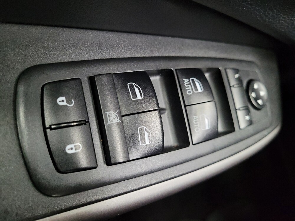 2019 Jeep Cherokee in Las Vegas, NV 89104 - 18119907 27