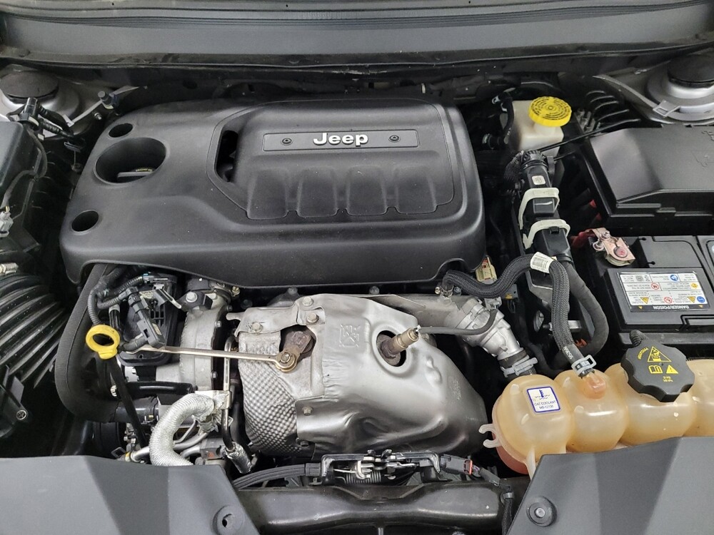 2019 Jeep Cherokee in Las Vegas, NV 89104 - 18119907 30