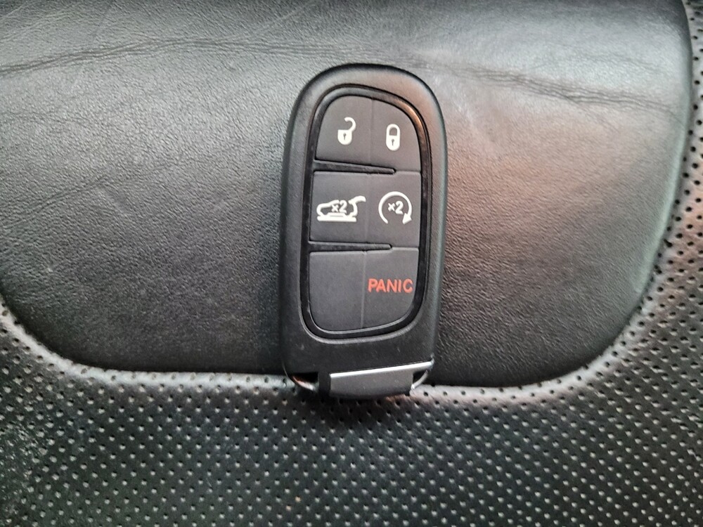 2019 Jeep Cherokee in Las Vegas, NV 89104 - 18119907 32