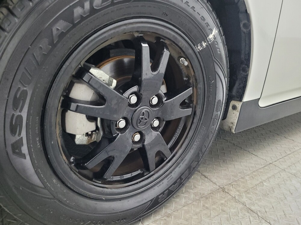 2015 Toyota Prius in Jacksonville, FL 32210 - 18119917 31