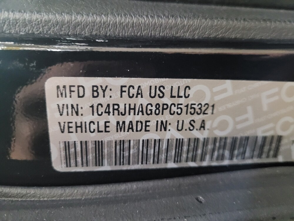 2023 Jeep Grand Cherokee in Pittsburgh, PA 15237 - 18119932 33