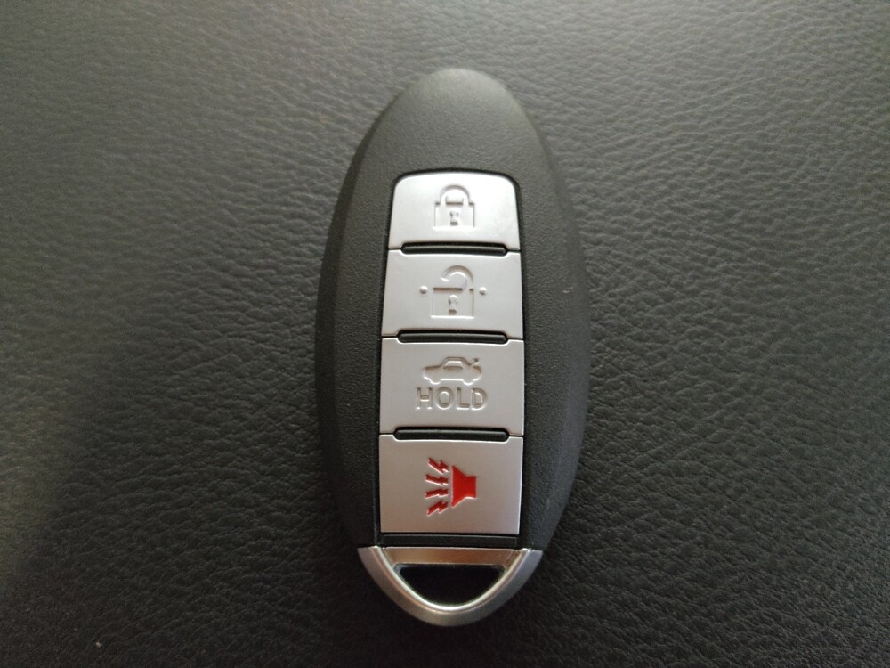 2021 Nissan Versa in Charleston, SC 29414 - 18119942 32