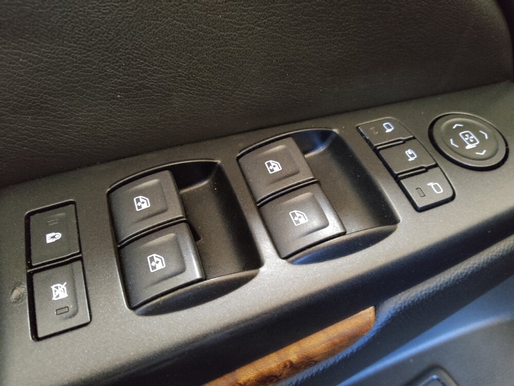 2018 Chevrolet Tahoe in Charleston, SC 29414 - 18119943 27