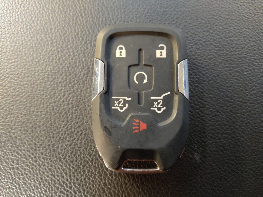 2018 Chevrolet Tahoe in Charleston, SC 29414 - 18119943 32