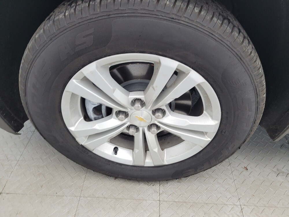 2015 Chevrolet Equinox in Charleston, SC 29414 - 18119945 31