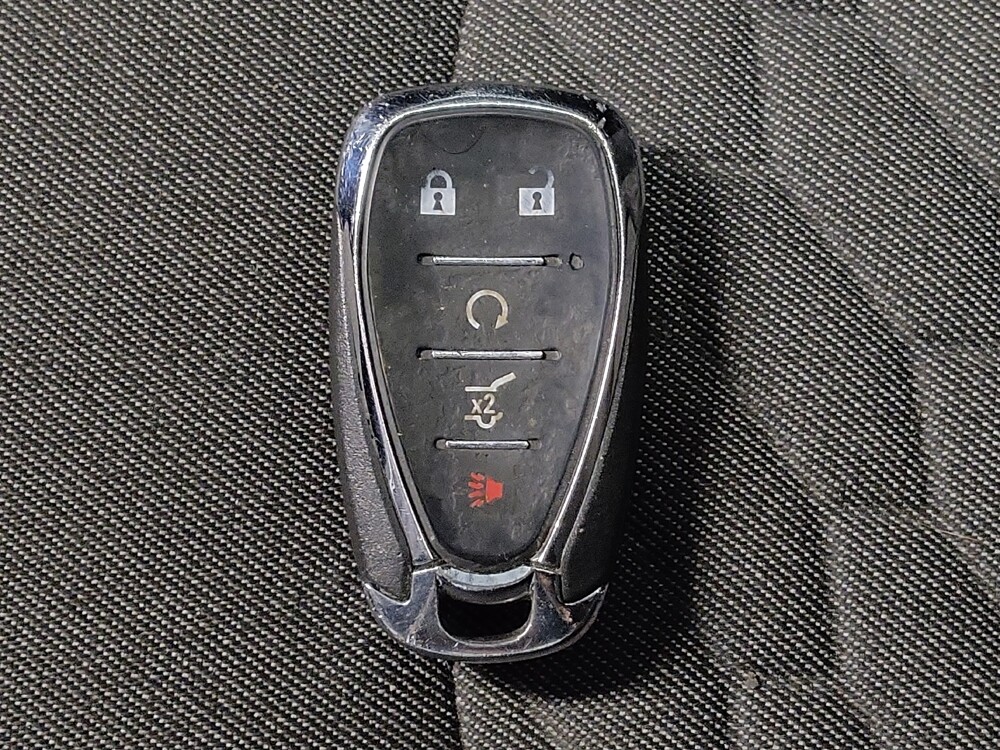 2020 Chevrolet Equinox in Live Oak, TX 78233 - 18119962 32