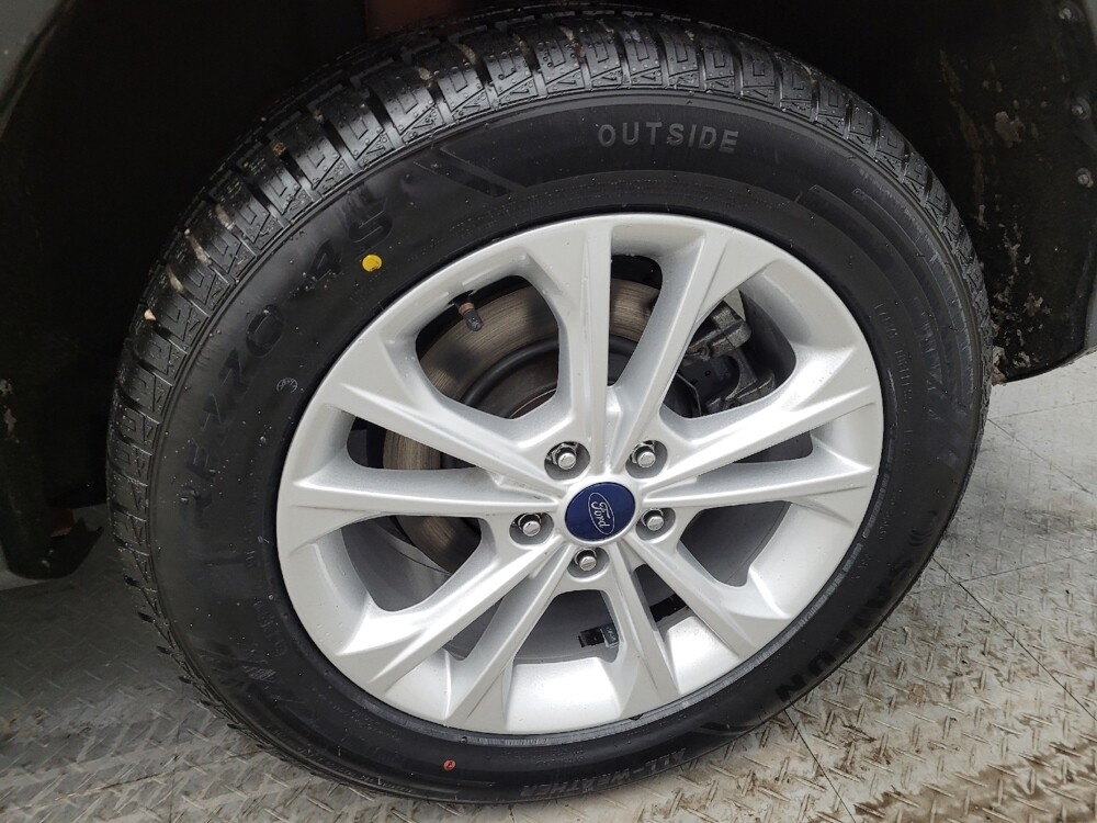 2019 Ford Escape in Maple Heights, OH 44137 - 18119978 31