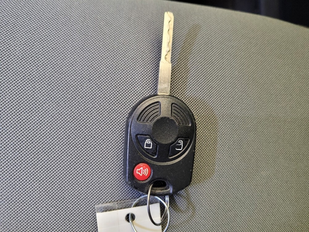 2019 Ford Escape in Maple Heights, OH 44137 - 18119978 32