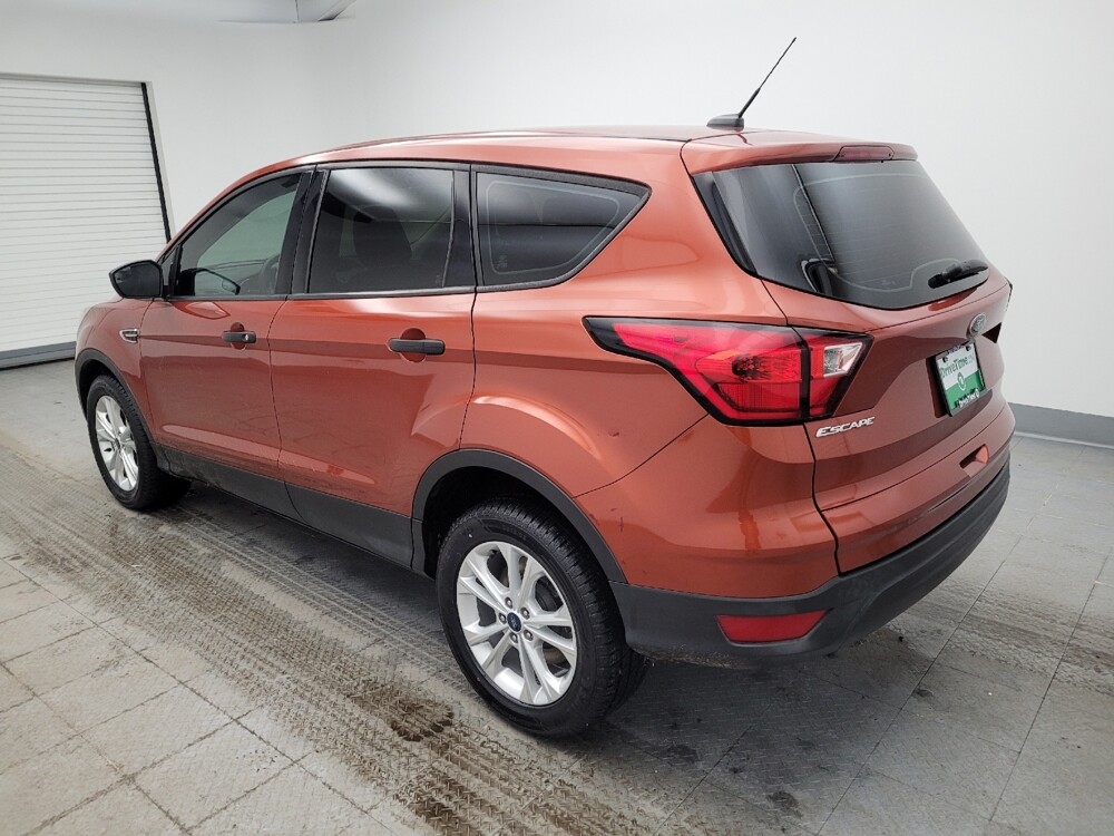 2019 Ford Escape in Maple Heights, OH 44137 - 18119978 3