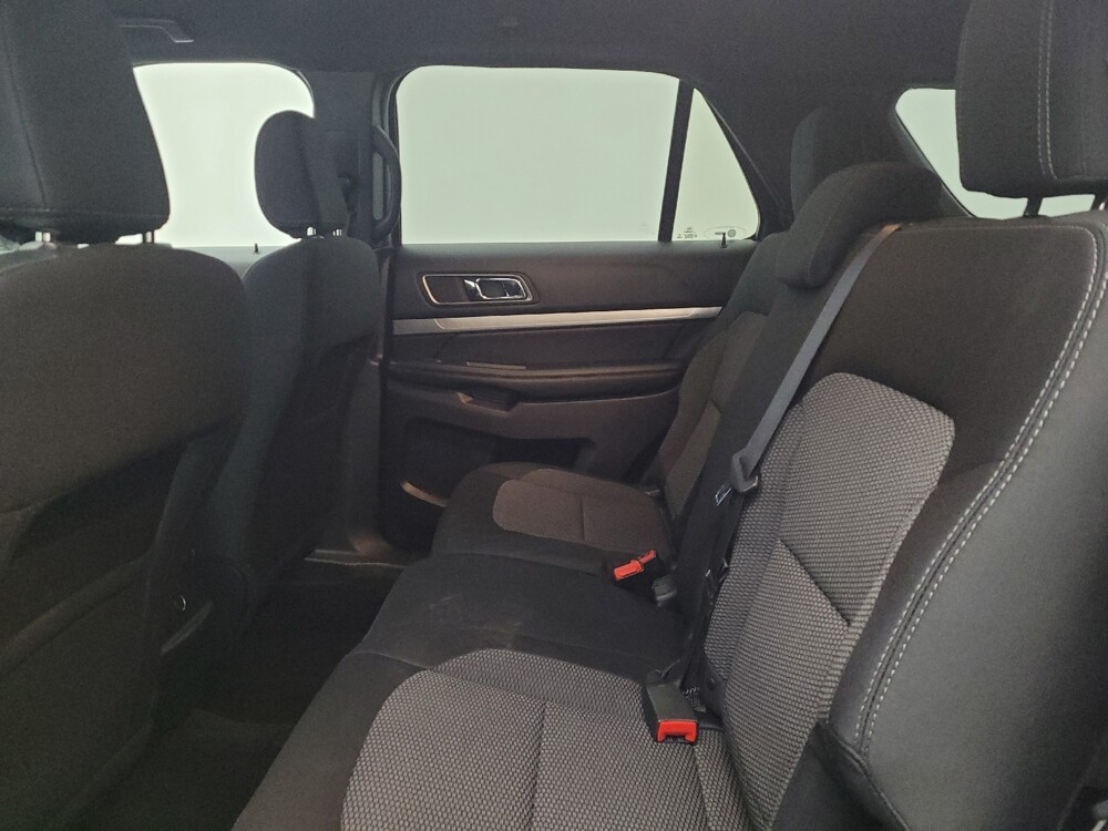 2018 Ford Explorer in Cincinnati, OH 45255 - 18119982 18
