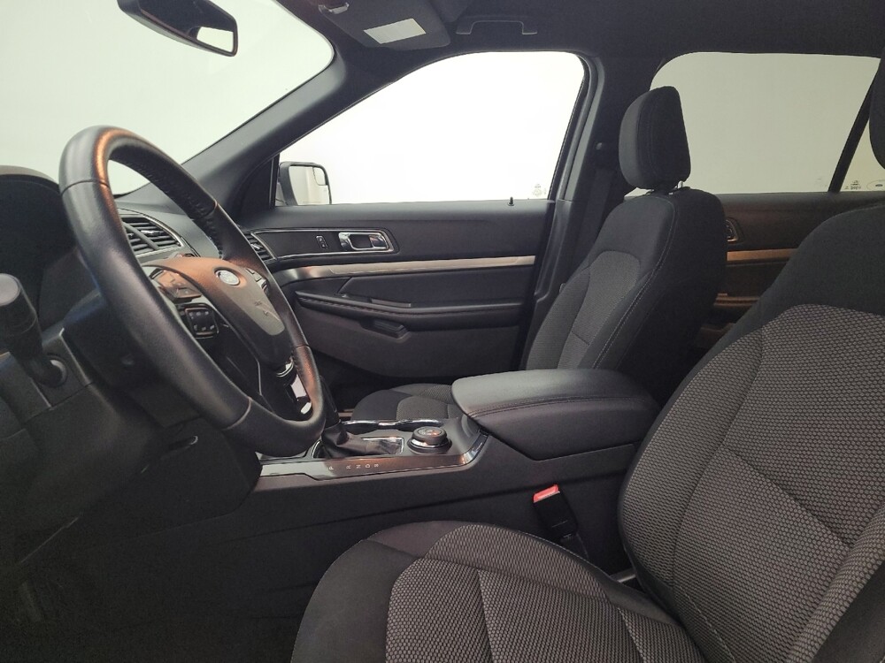 2018 Ford Explorer in Cincinnati, OH 45255 - 18119982 17