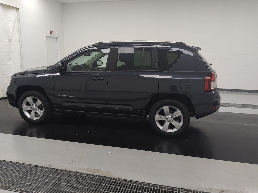 2015 Jeep Compass in St. Louis, MO 63136 - 18119985 3