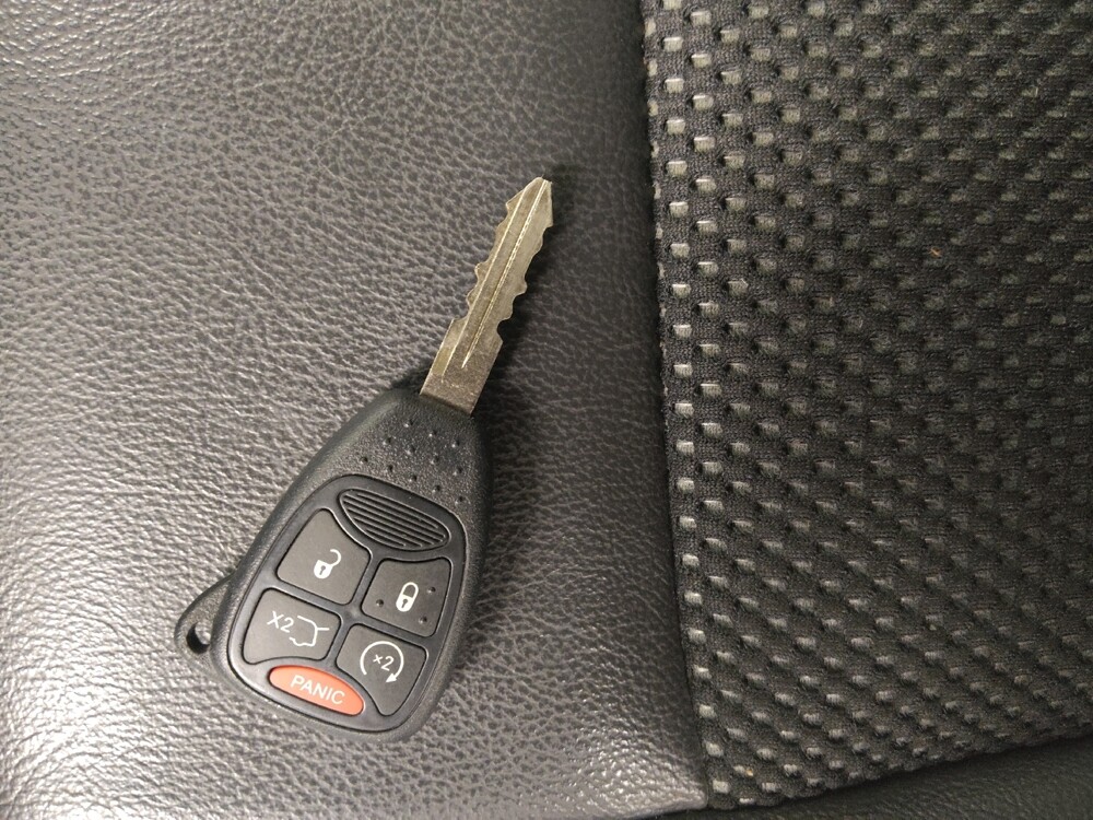 2015 Jeep Compass in St. Louis, MO 63136 - 18119985 32