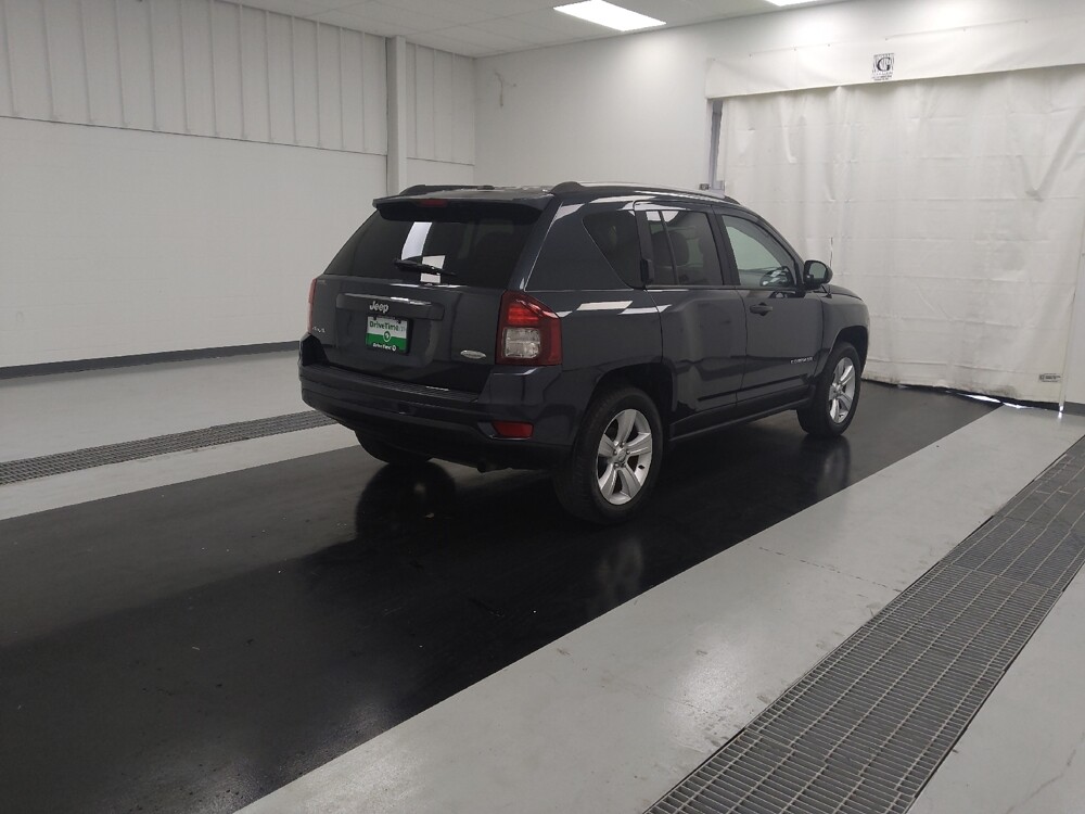 2015 Jeep Compass in St. Louis, MO 63136 - 18119985 9