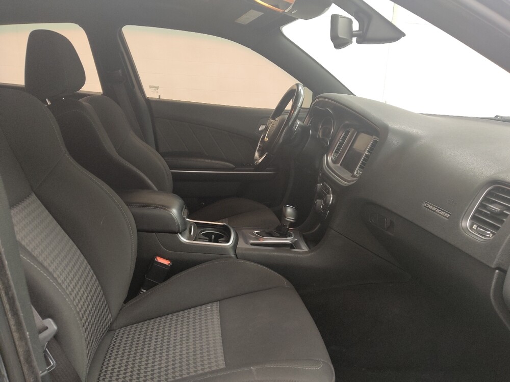 2019 Dodge Charger in St. Louis, MO 63136 - 18119986 21