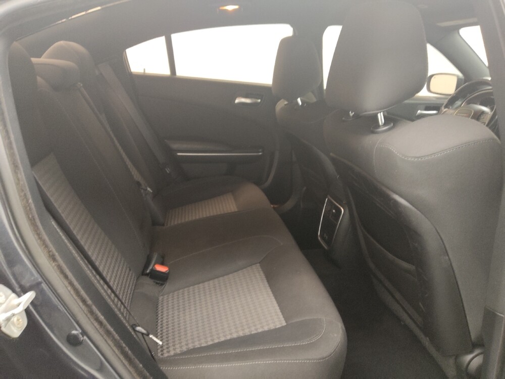 2019 Dodge Charger in St. Louis, MO 63136 - 18119986 19