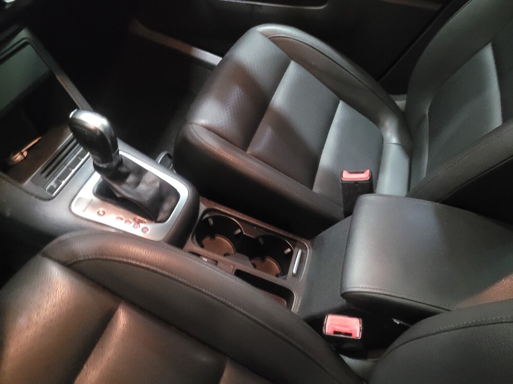 2013 Volkswagen Tiguan in Pittsburgh, PA 15236 - 18119989 26