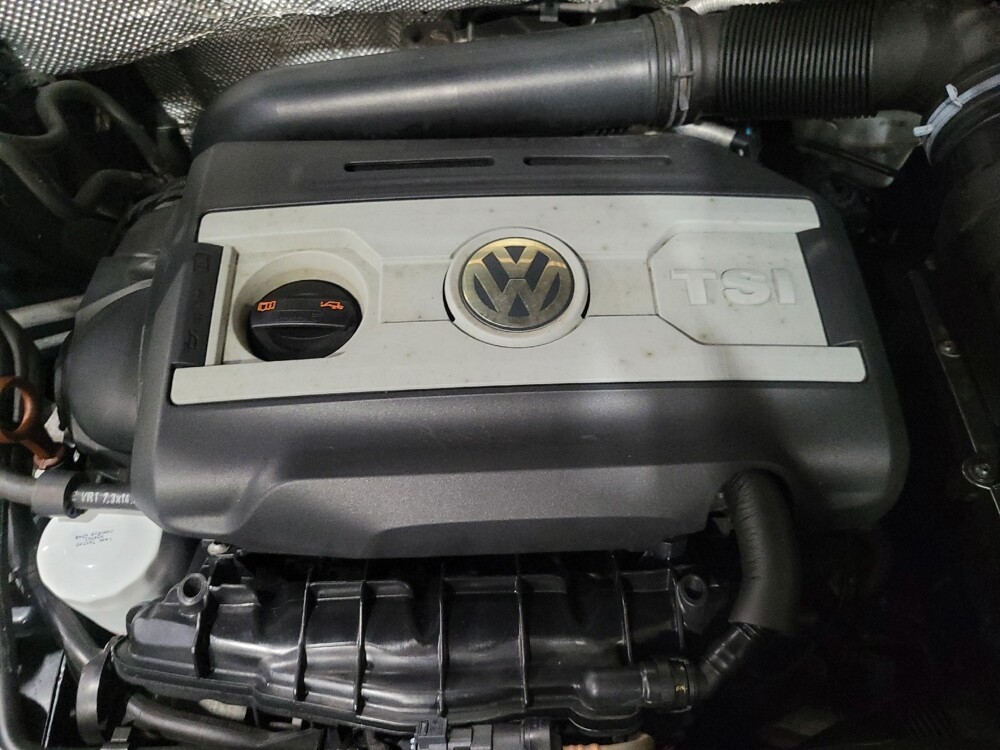 2013 Volkswagen Tiguan in Pittsburgh, PA 15236 - 18119989 30