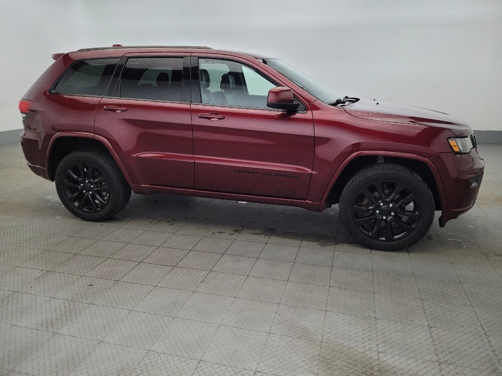 2017 Jeep Grand Cherokee in Pittsburgh, PA 15236 - 18119990 11