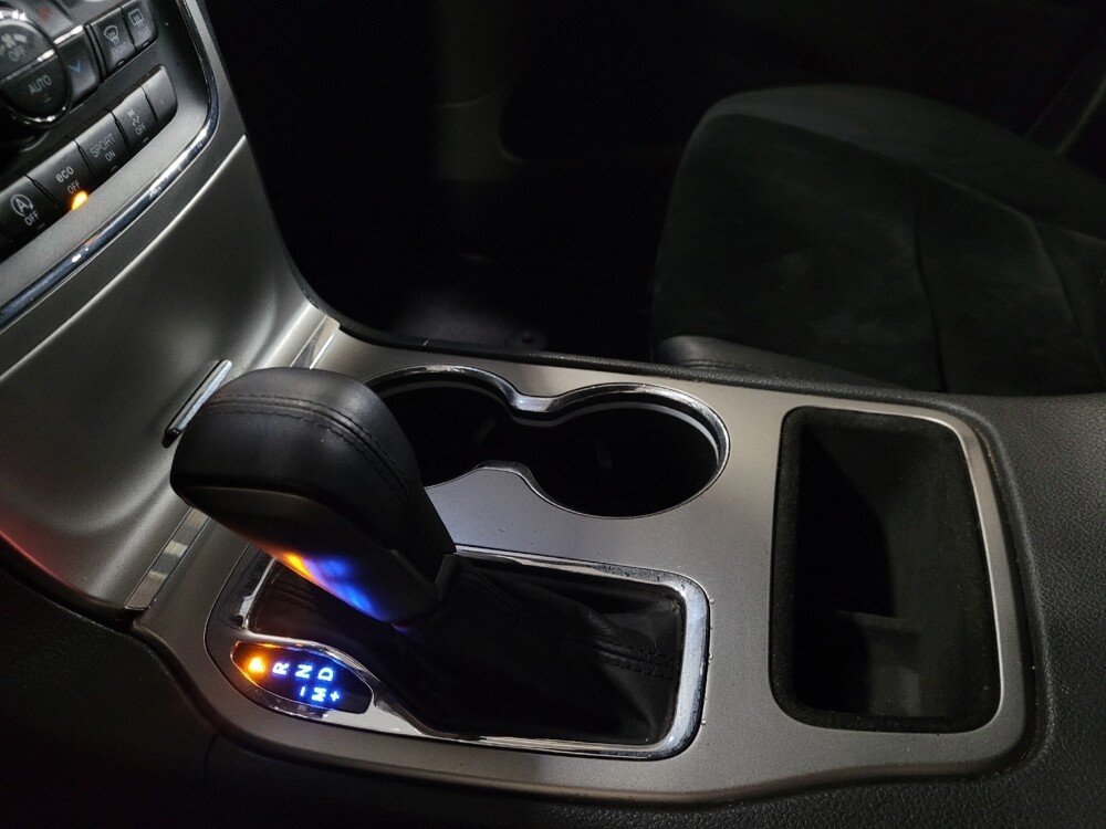 2017 Jeep Grand Cherokee in Pittsburgh, PA 15236 - 18119990 26