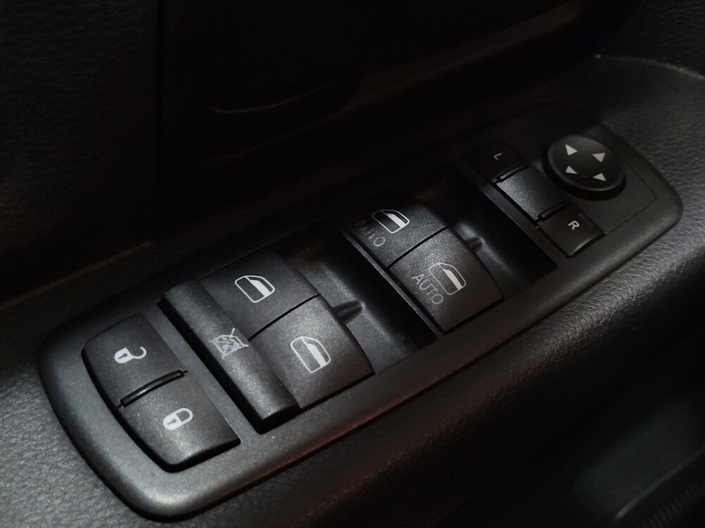 2016 RAM 1500 in Henrico, VA 23223 - 18120003 27