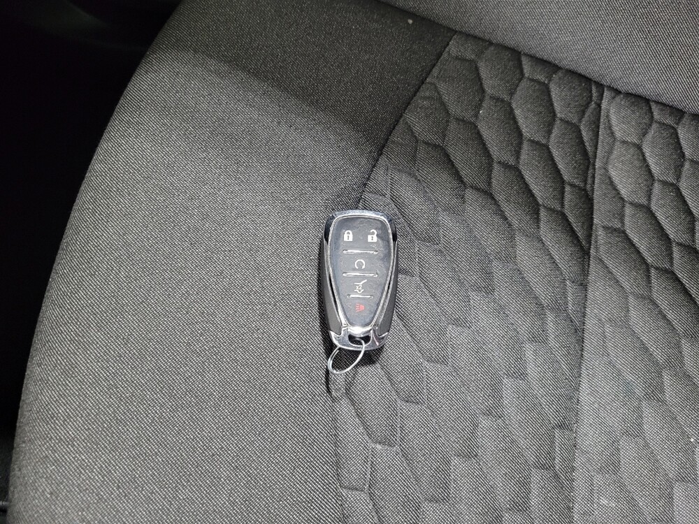 2019 Chevrolet Equinox in Pittsburgh, PA 15236 - 18120007 32